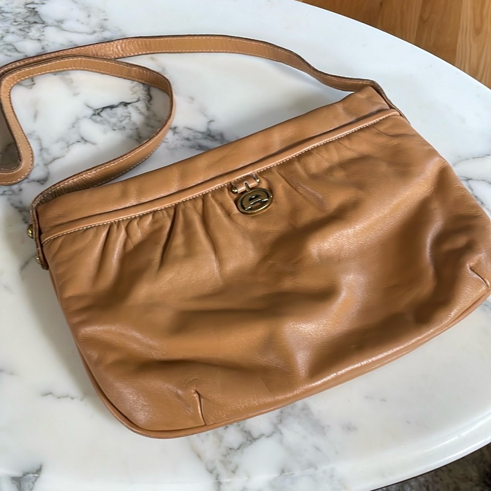 Vintage 80’s Camel Tan Brown Genuine Leather Etienne Aigner Leather Shoulder Bag